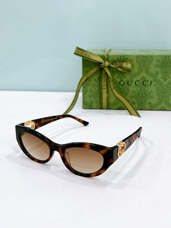 Picture of Gucci Sunglasses _SKUfw79566935fw